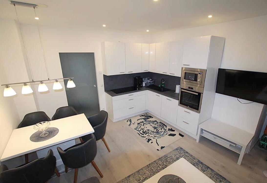 Apartament Theresa Tiana